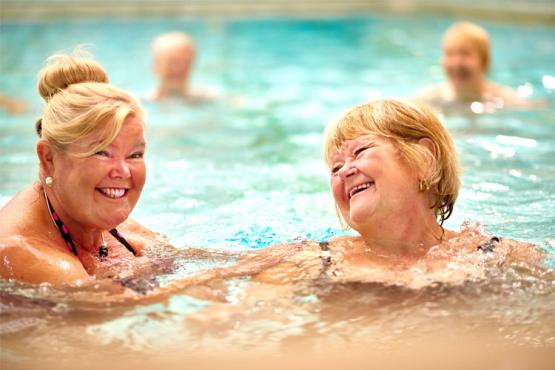 Women in swimming pool